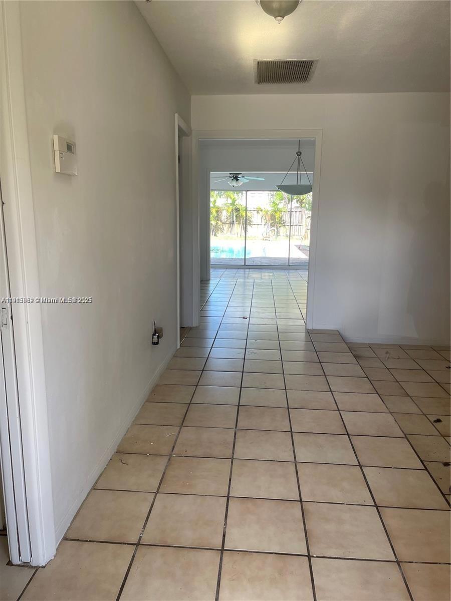 HOLLYWOOD HILLS - Residential Lease