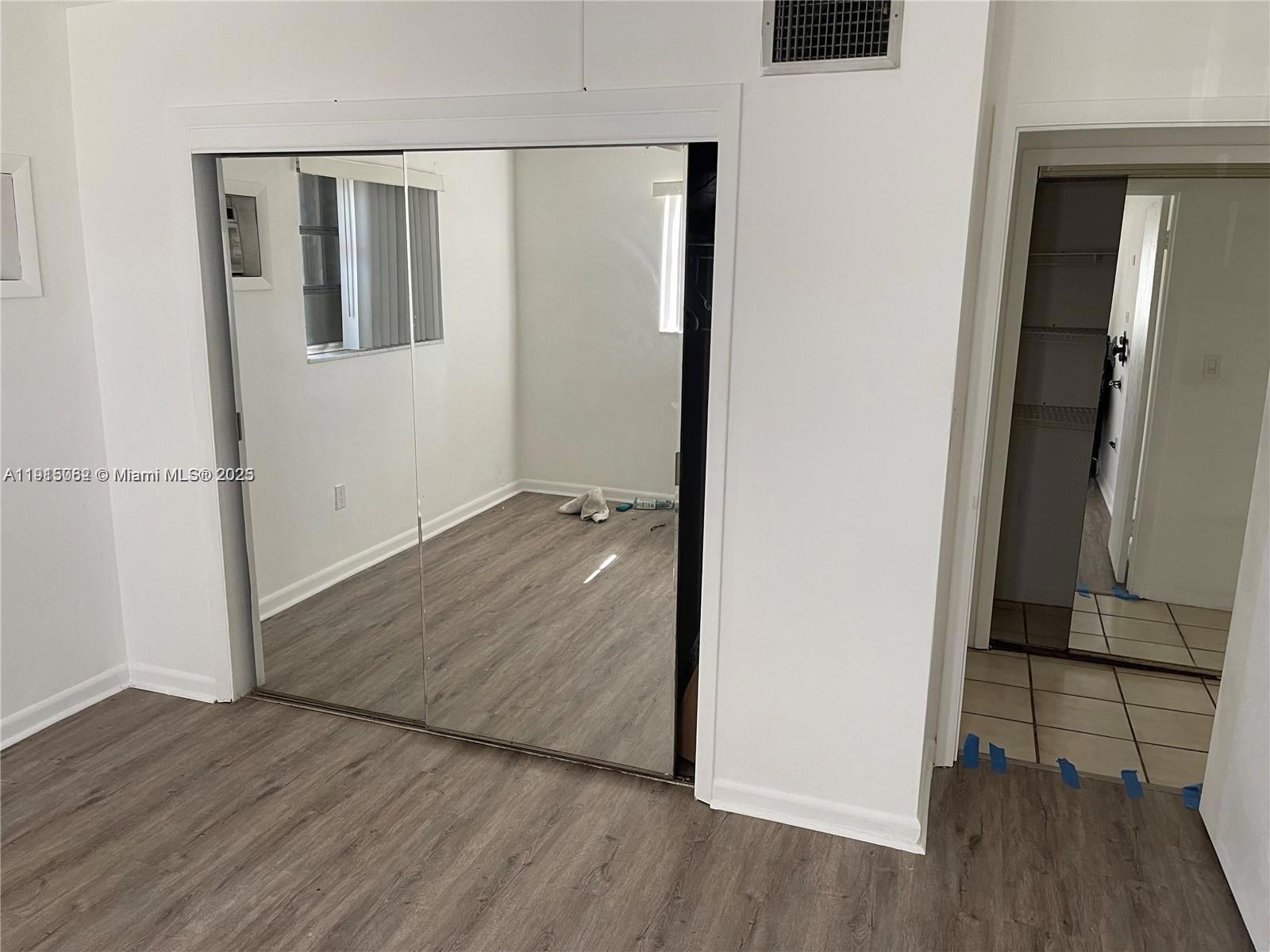 HOLLYWOOD HILLS - Residential Lease