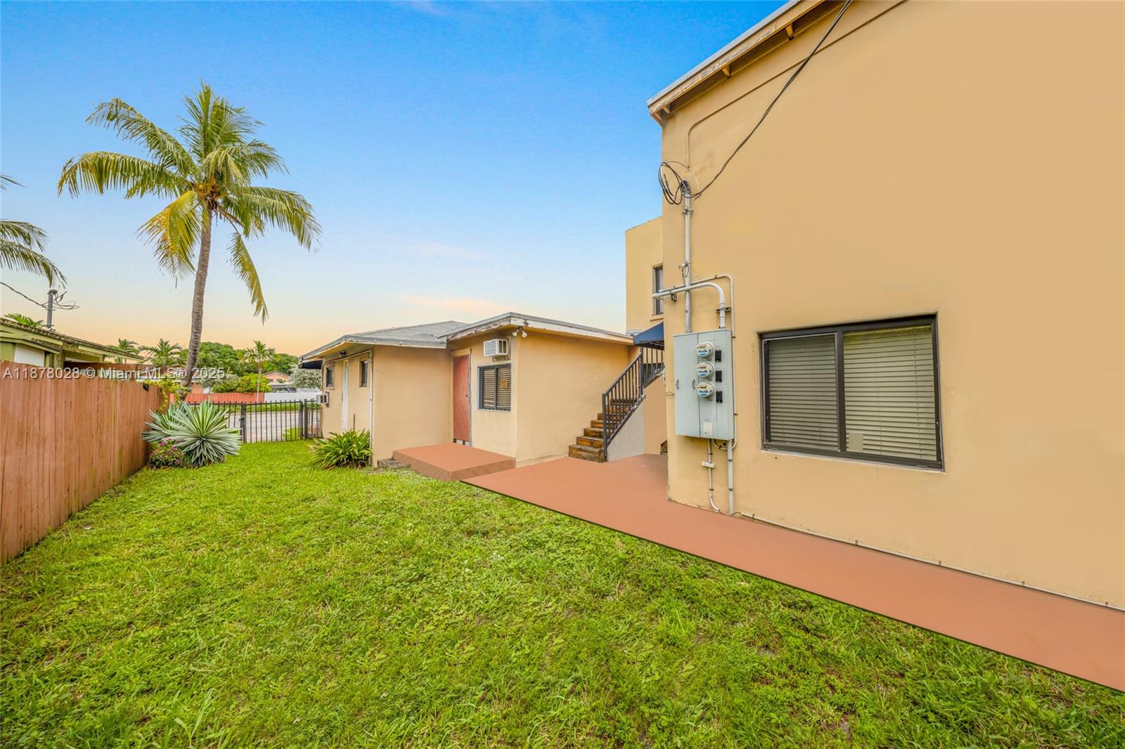 LAWRENCE EST LAND CO SUB - Residential Income