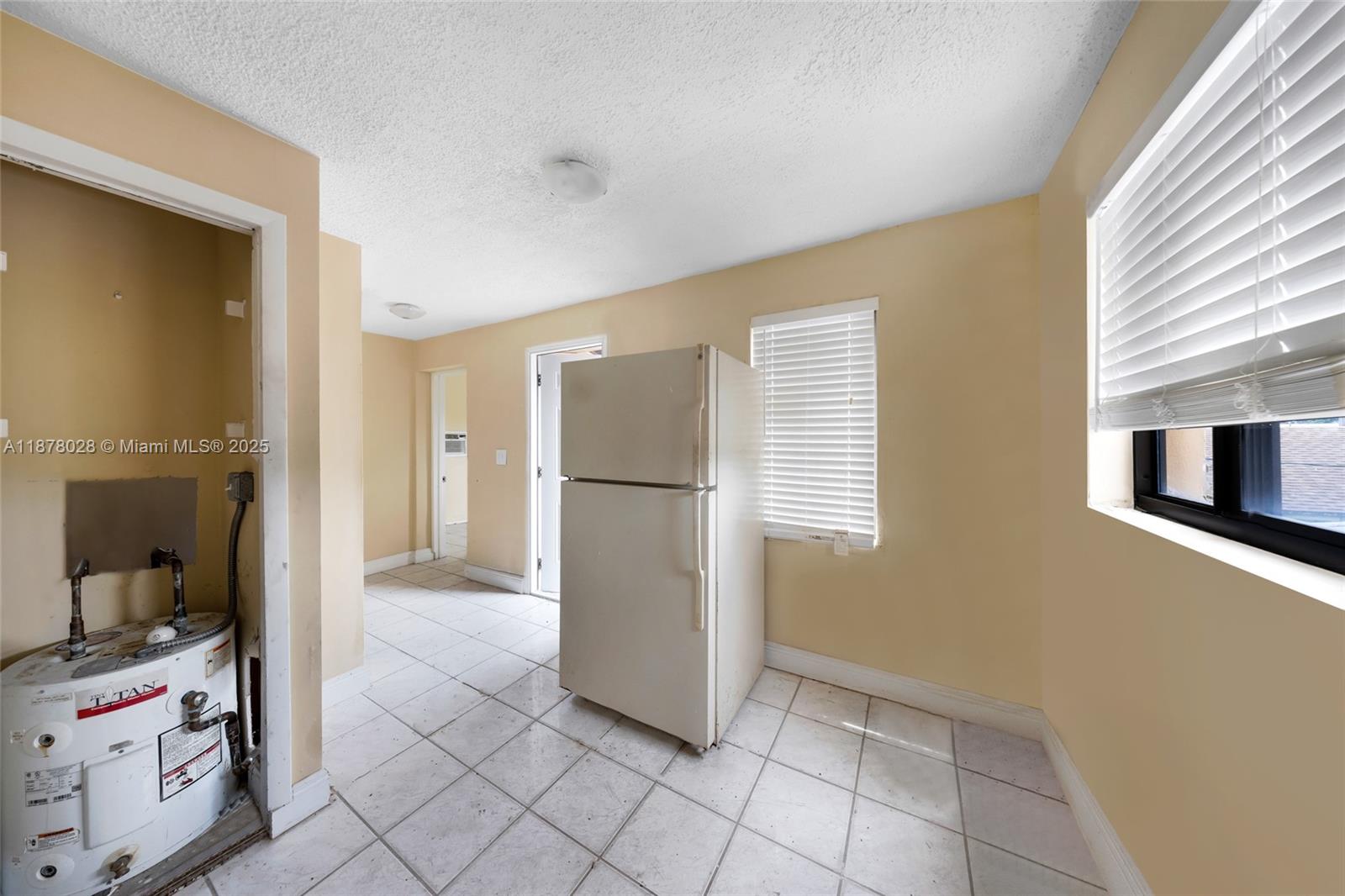 LAWRENCE EST LAND CO SUB - Residential Income