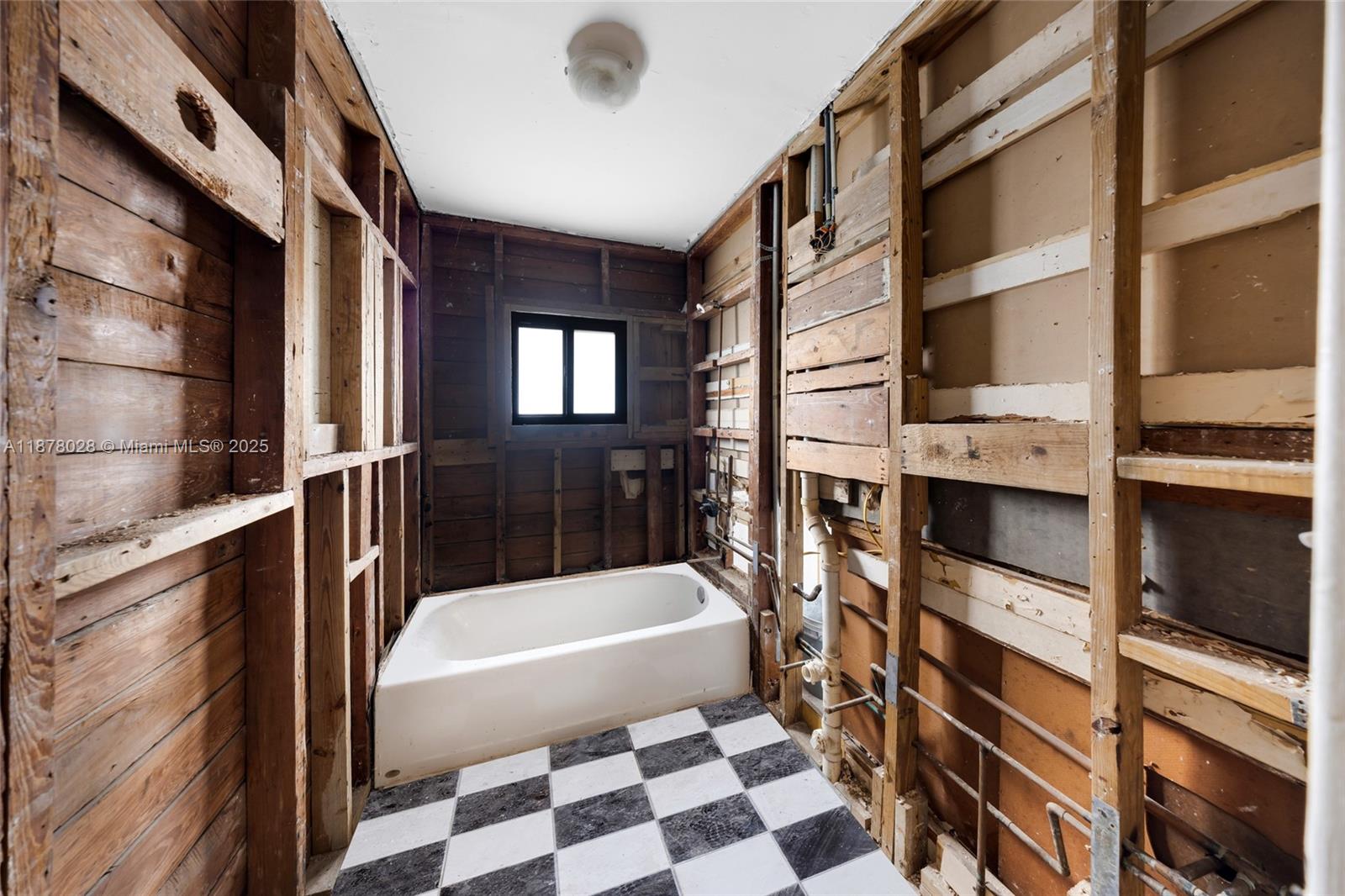 LAWRENCE EST LAND CO SUB - Residential Income