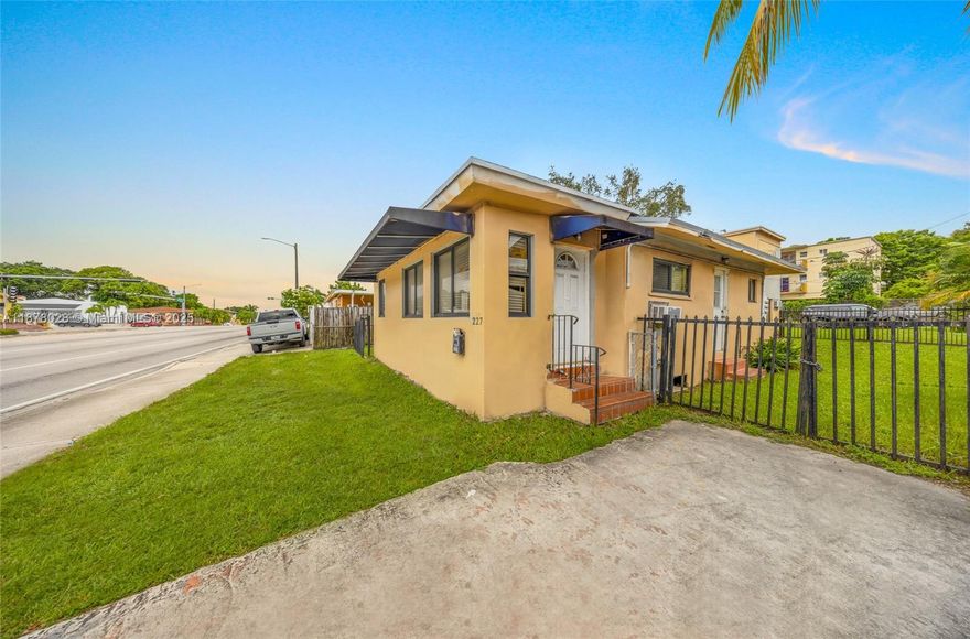 Investor Special! Multifamily Property with Great Potential in the Heart of Miami. Built in 1933 on a 3,450 SQ FT lot, this property offers 2,037 SQ FT of living space, featuring 7 bedrooms and 3½ bathrooms. Zoned T5-L, it allows for multiple uses and offers flexibility for residential or rental income. All units with Impact Windows, Separate Electric Meters.
projects. Need renovation and is currently pending recertification in accordance with the City of Miami’s Building Department requirements. Once brought up to code, it can become an excellent source of passive income. Prime location just minutes from Little Havana, Downtown Miami, Brickell, and major thoroughfares. Perfect for developers, investors, or visionaries looking to capitalize in a fast-growing area.