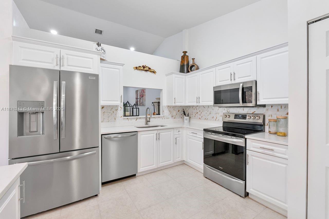 FLORAL LAKES PH 3 AND 4 - Residential