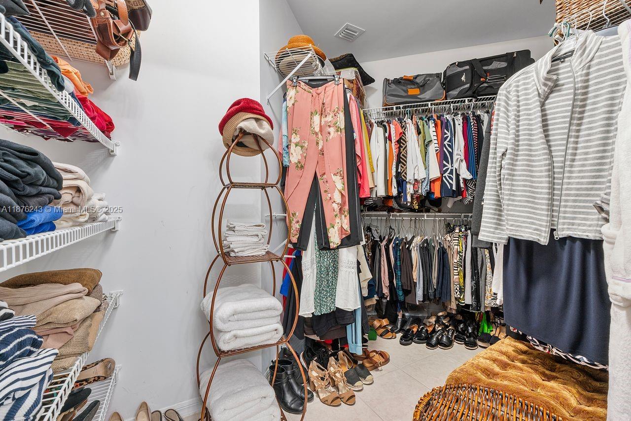 FLORAL LAKES PH 3 AND 4 - Residential