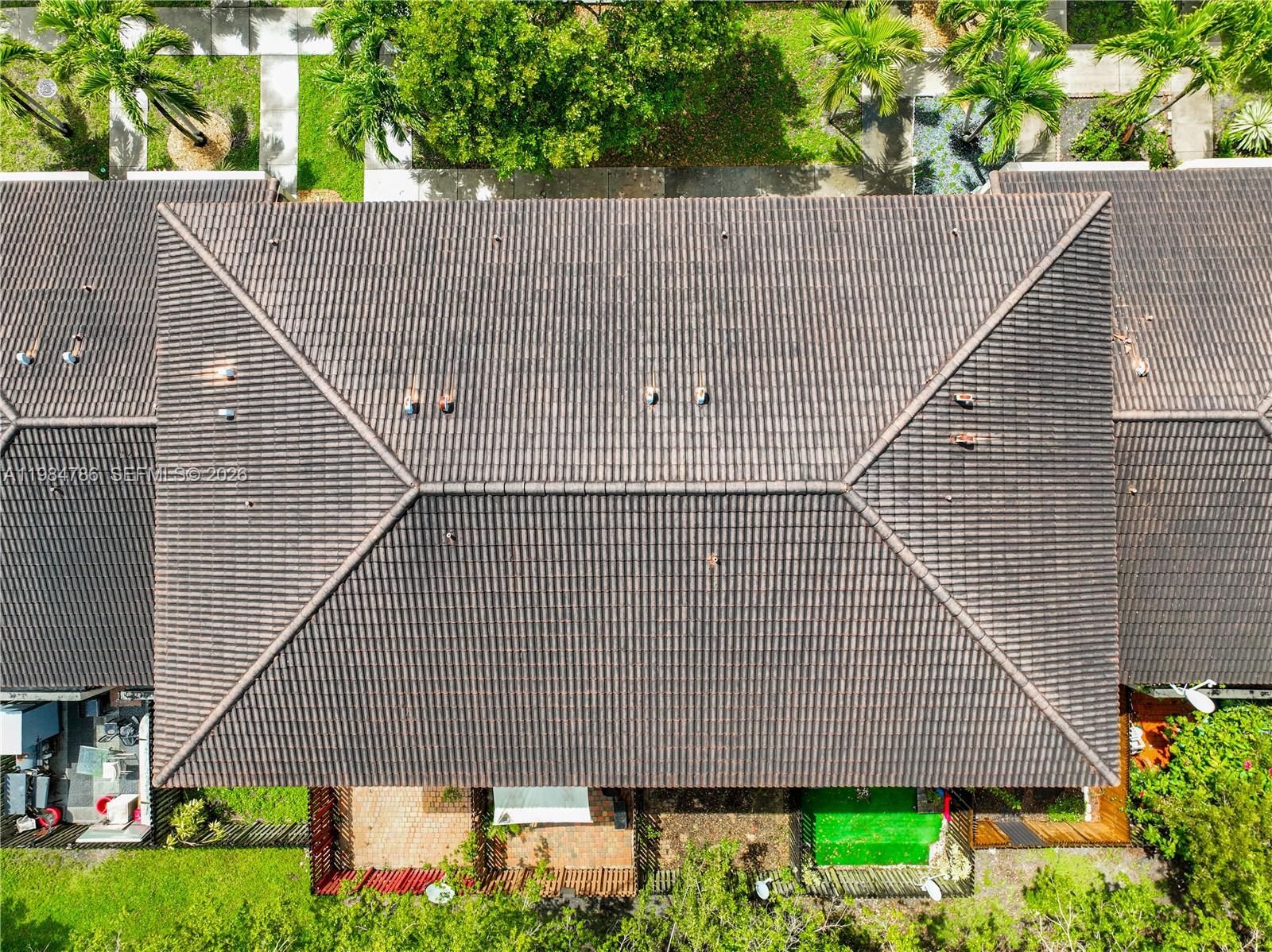 LAKE VUE VILLAS CONDO - Residential