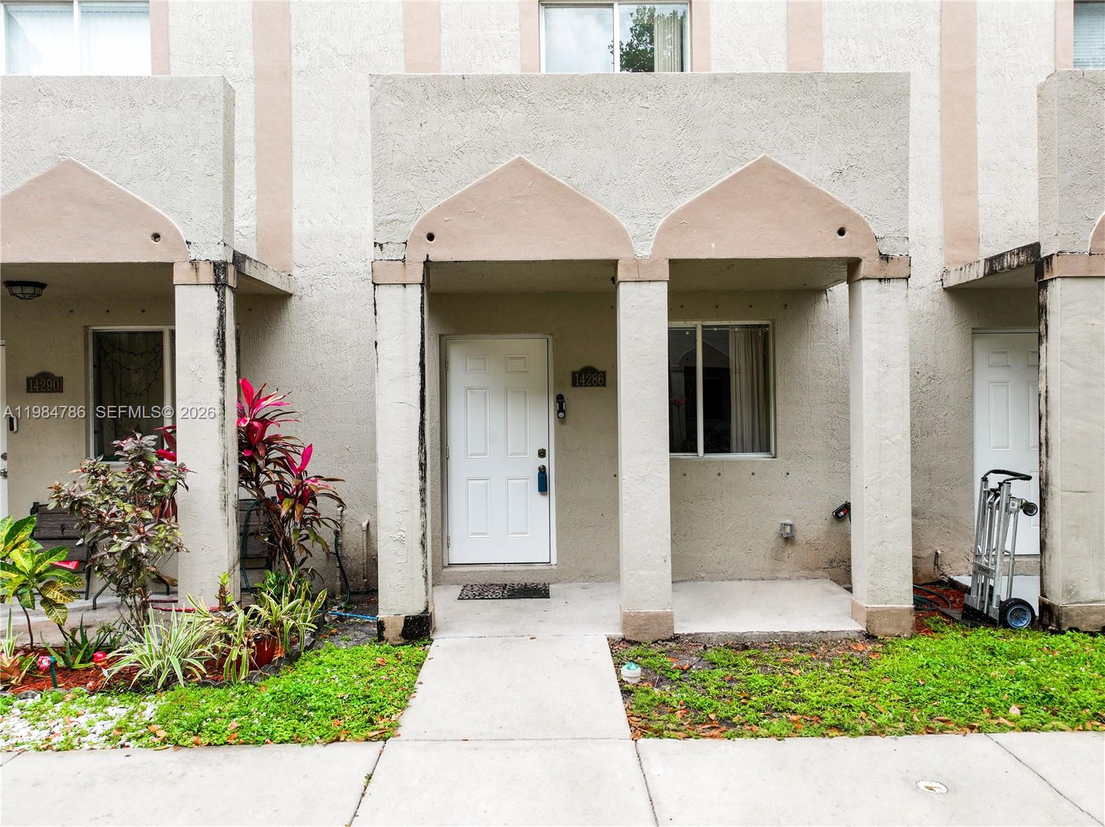 LAKE VUE VILLAS CONDO - Residential