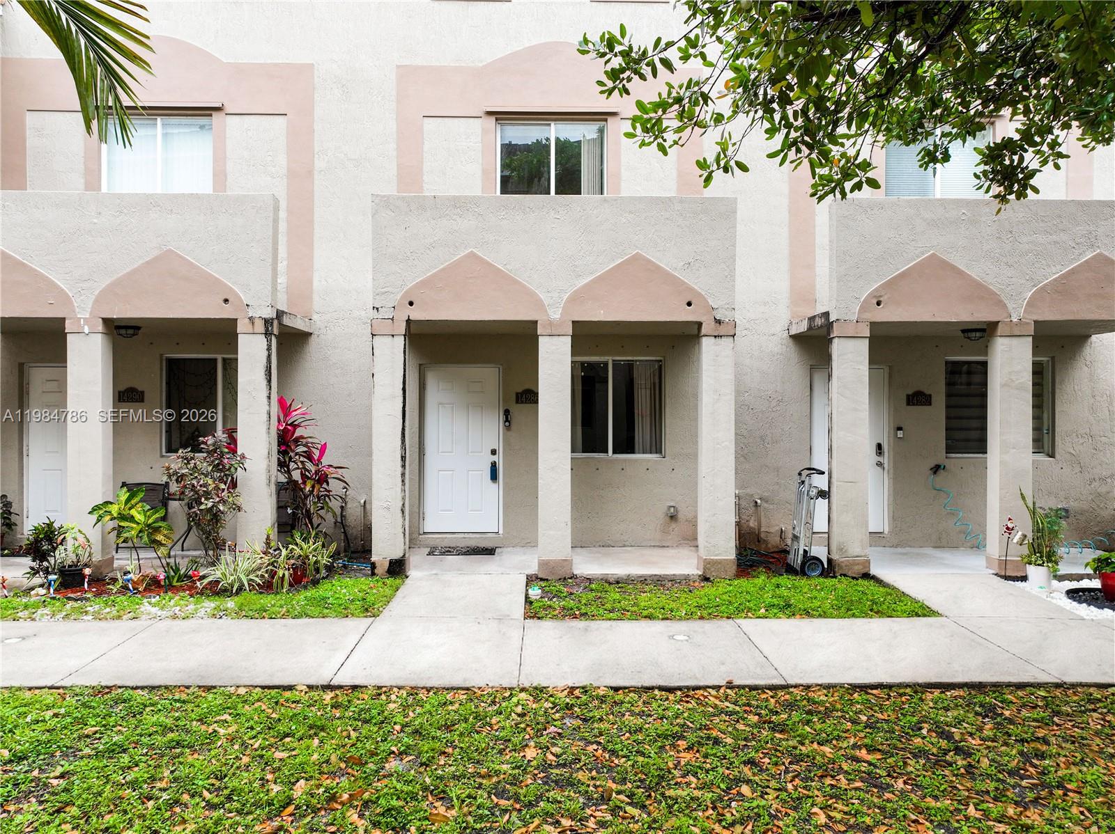 LAKE VUE VILLAS CONDO - Residential