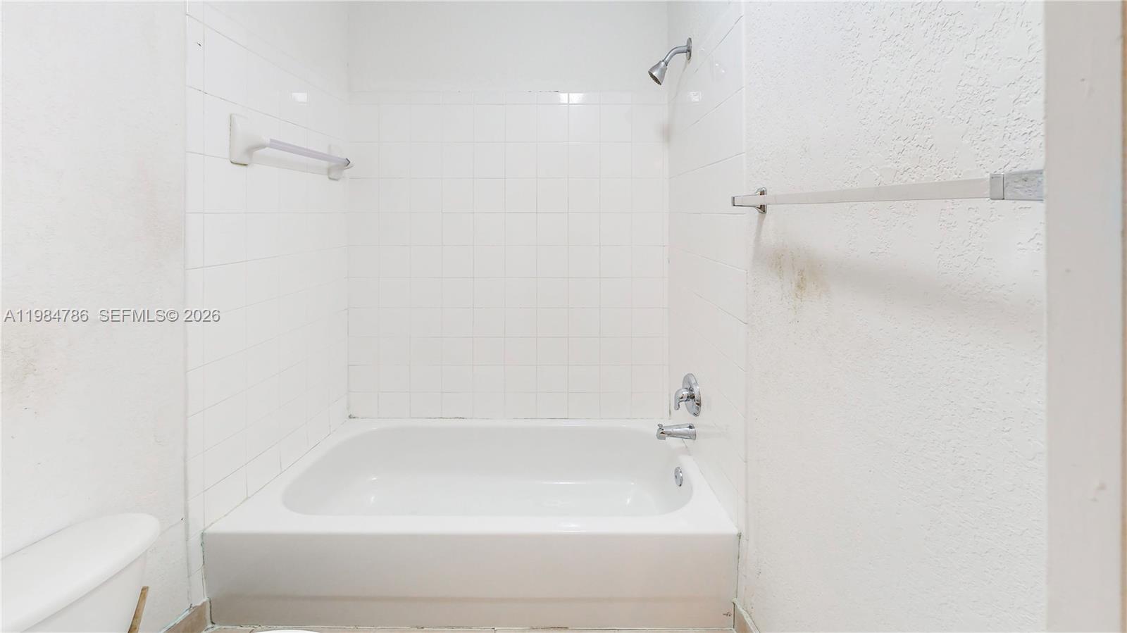 LAKE VUE VILLAS CONDO - Residential