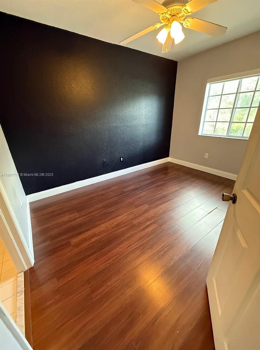 KINGS POINT COMMERCIAL PA - Residential