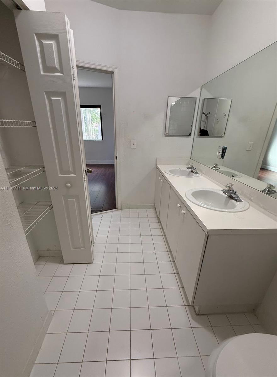 KINGS POINT COMMERCIAL PA - Residential