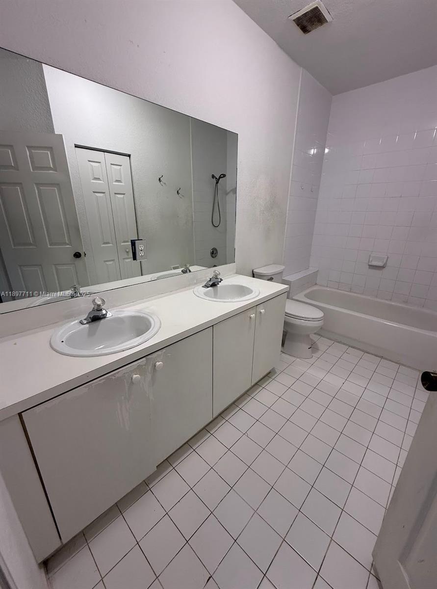 KINGS POINT COMMERCIAL PA - Residential