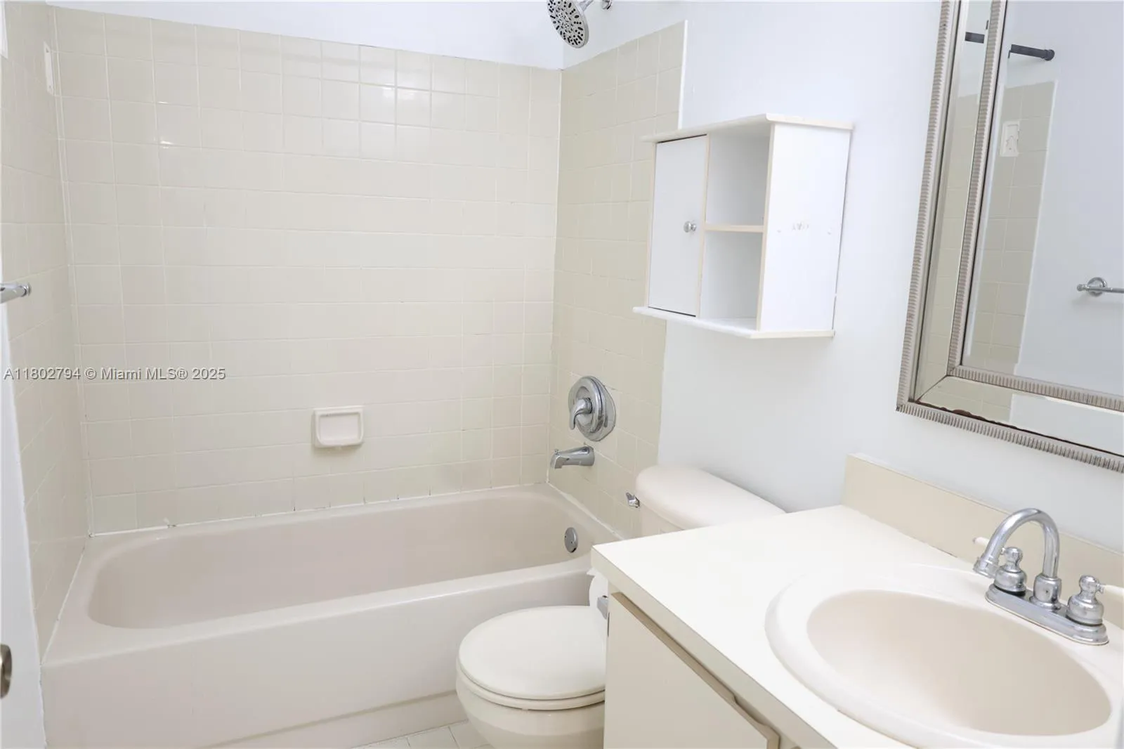 Miami, Florida 33155, United States, 2 Bedrooms Bedrooms, ,3 BathroomsBathrooms,Residential,Active,130131