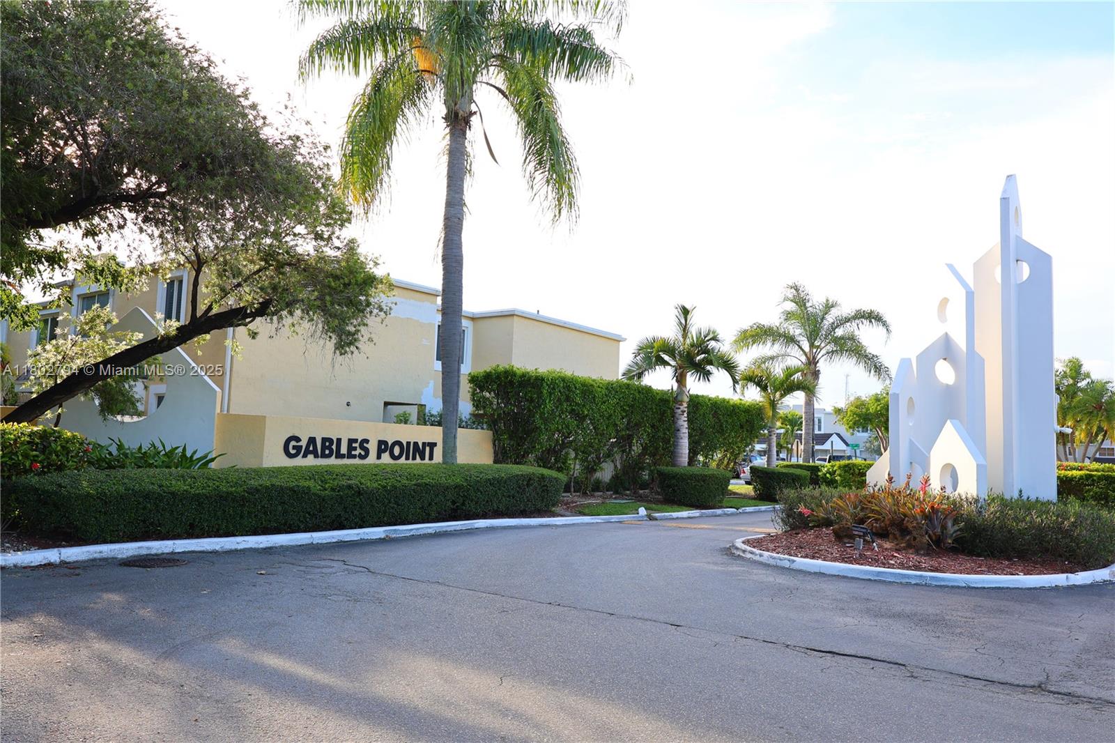 6845 Sw 45 Ln 9, Miami, Broward County, Florida - 2 Bedrooms  
3 Bathrooms - 