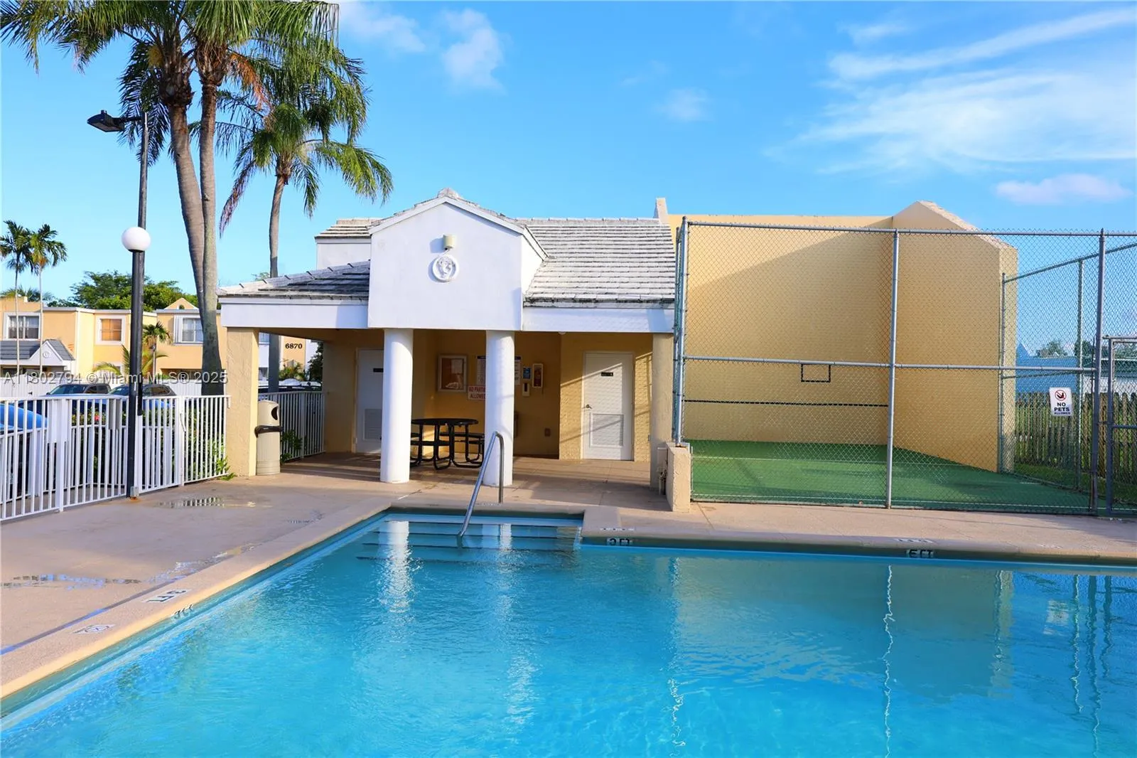 Miami, Florida 33155, United States, 2 Bedrooms Bedrooms, ,3 BathroomsBathrooms,Residential,Active,130131