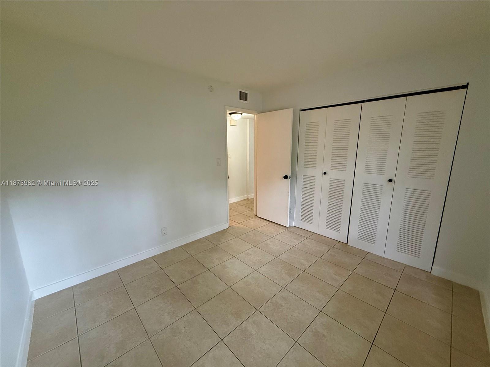 GARDENS NORTH TEN CONDO - Residential Lease