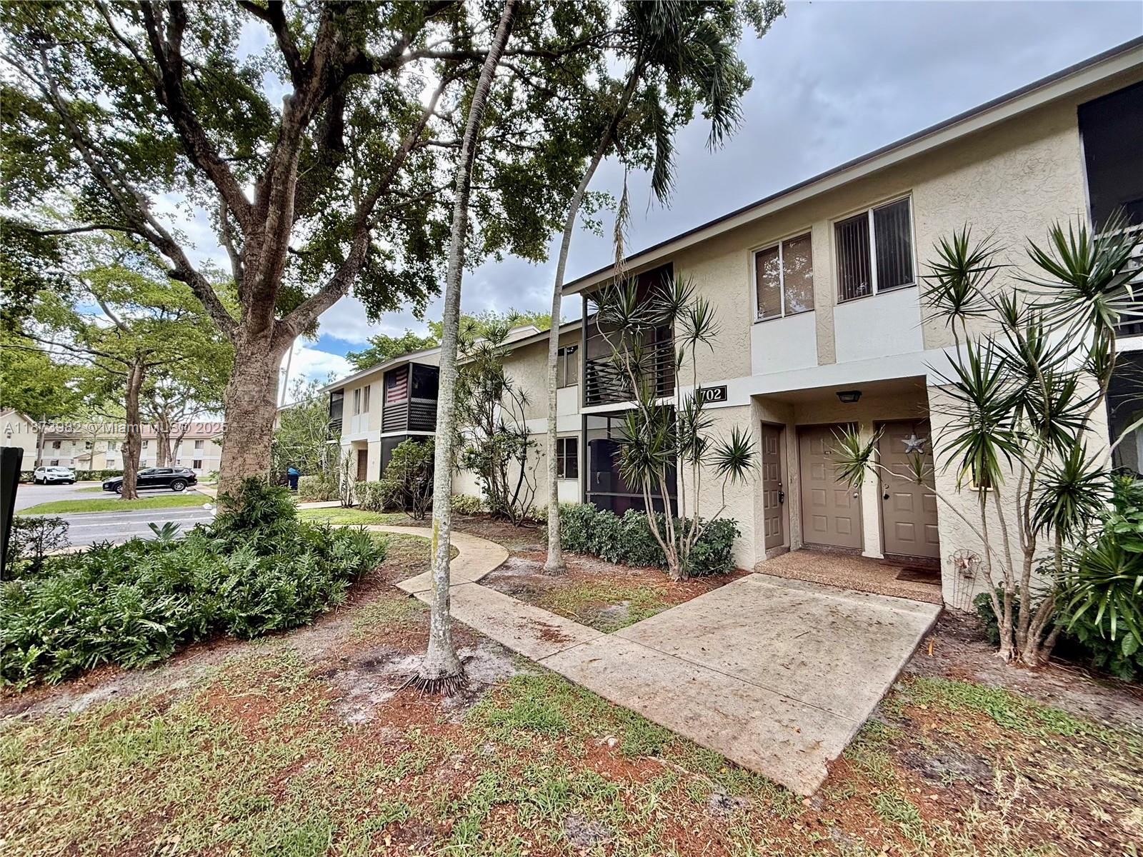 GARDENS NORTH TEN CONDO - Residential Lease