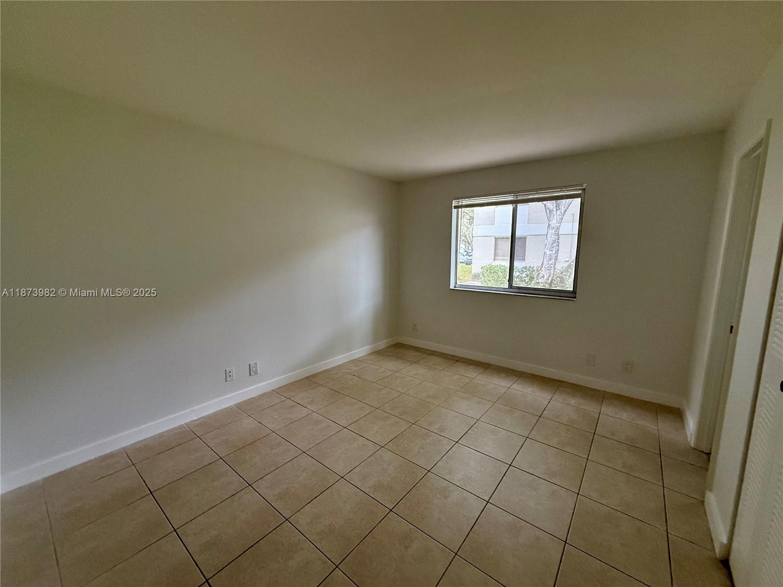 GARDENS NORTH TEN CONDO - Residential Lease