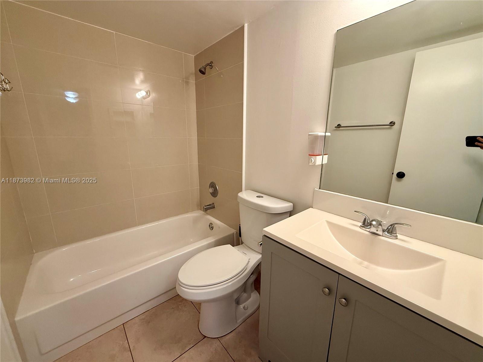 GARDENS NORTH TEN CONDO - Residential Lease