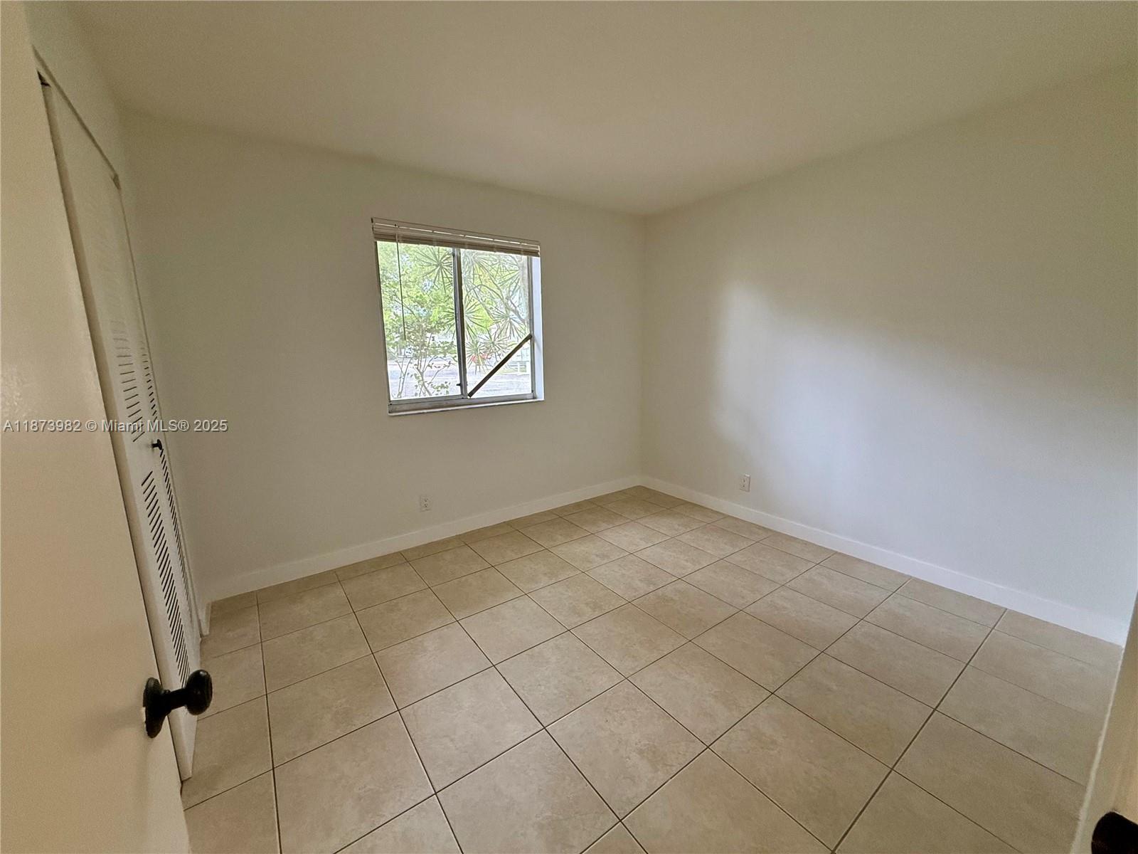 GARDENS NORTH TEN CONDO - Residential Lease