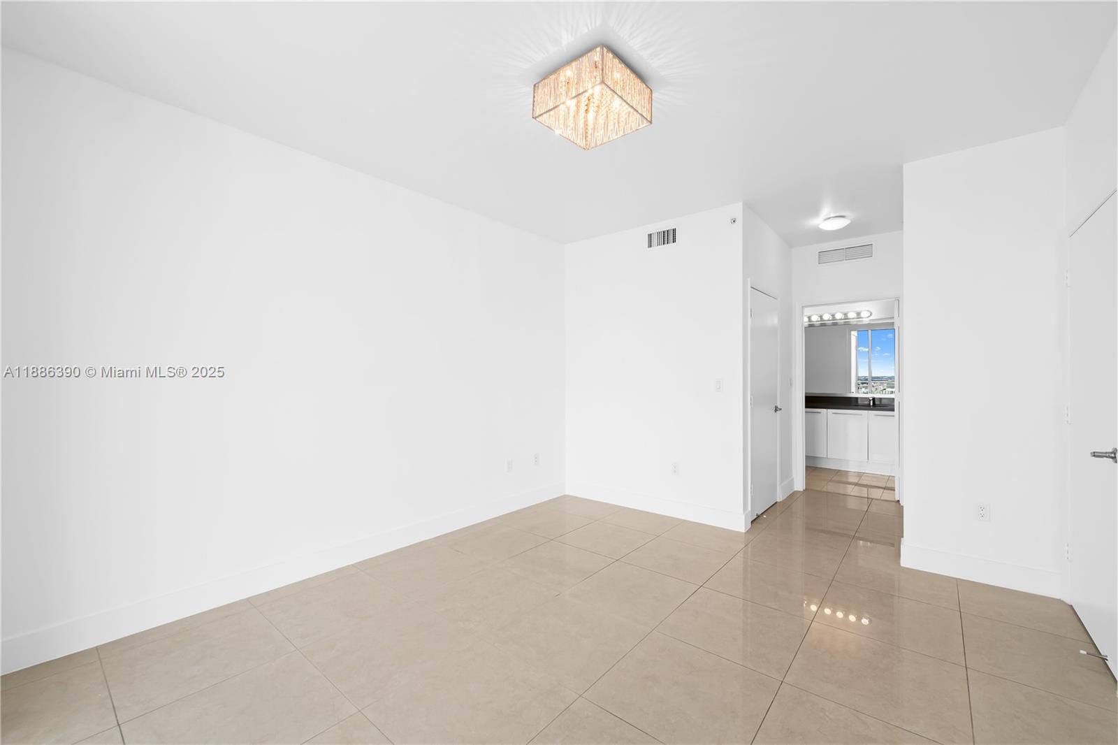 IVY CONDO - Residential