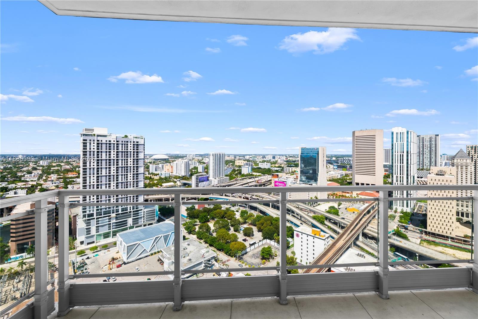 IVY CONDO - Residential