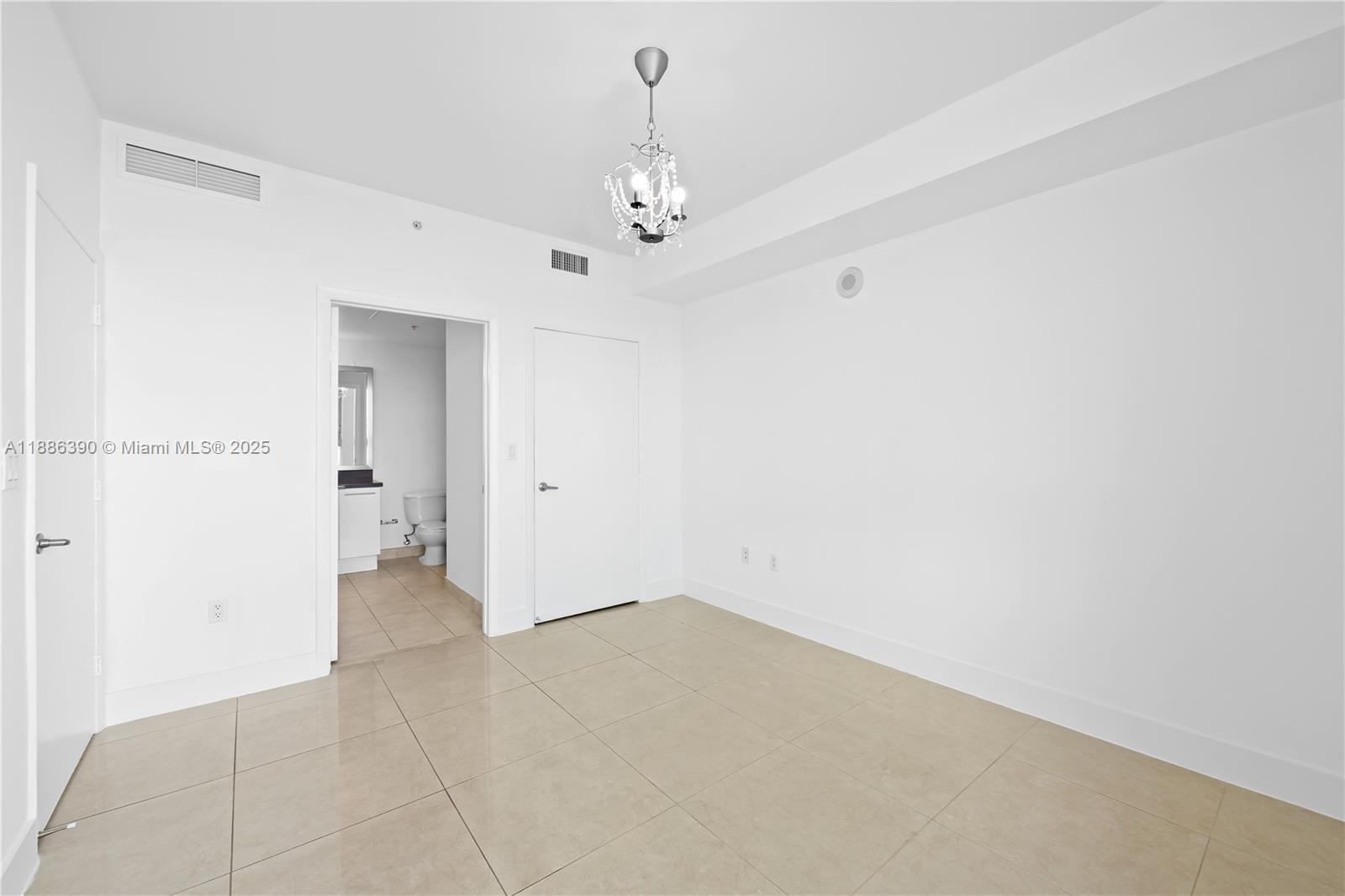 IVY CONDO - Residential