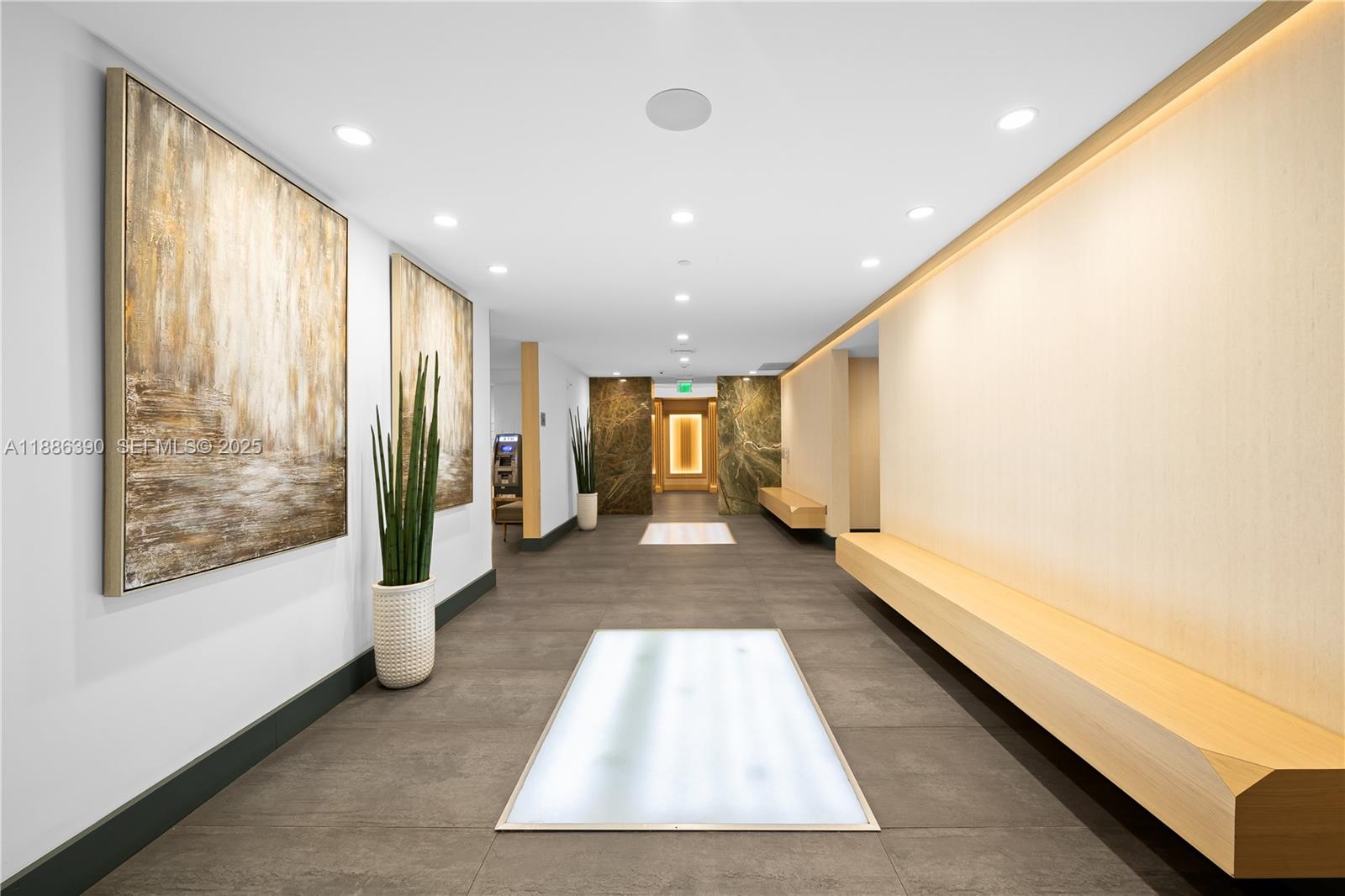 IVY CONDO - Residential