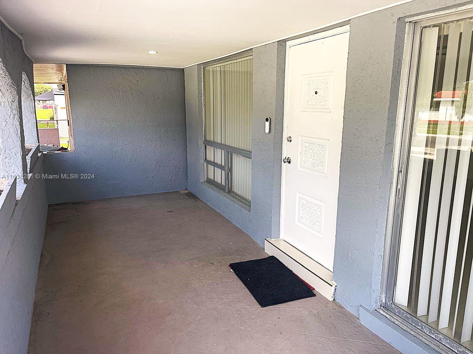 1187 NW 29th Ter