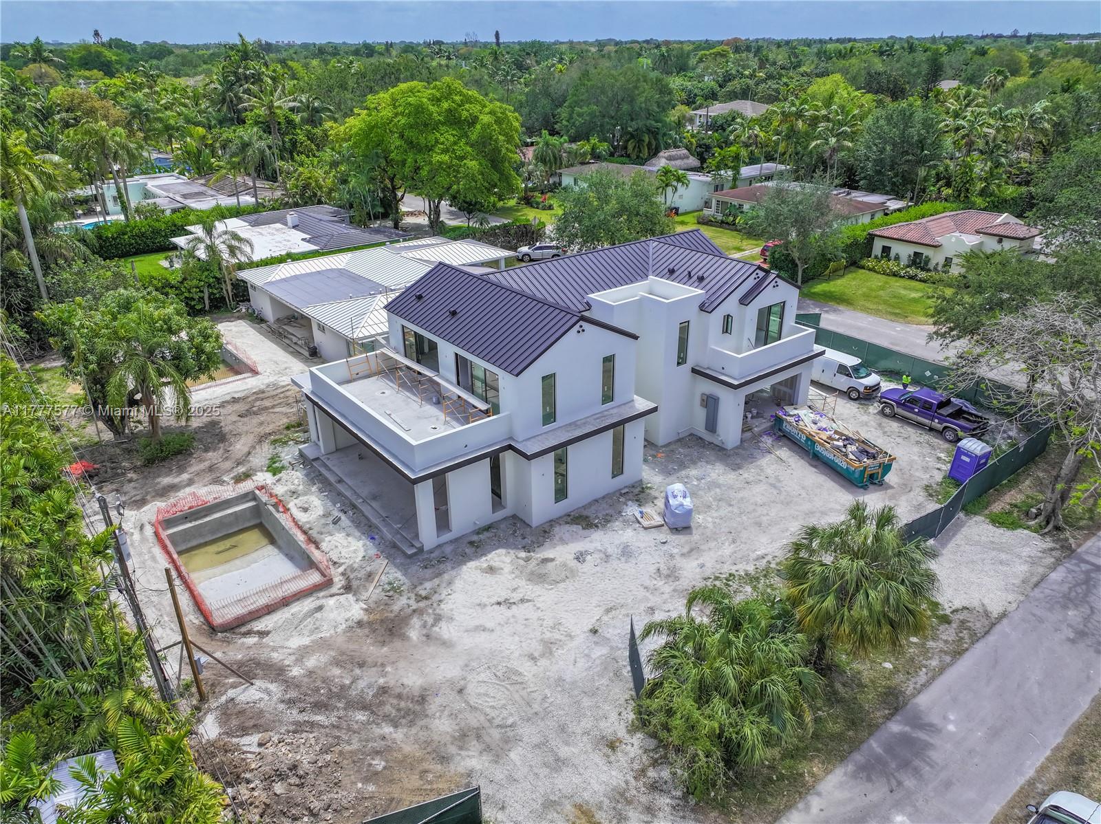 SOUTH MIAMI VILLAS - Residential