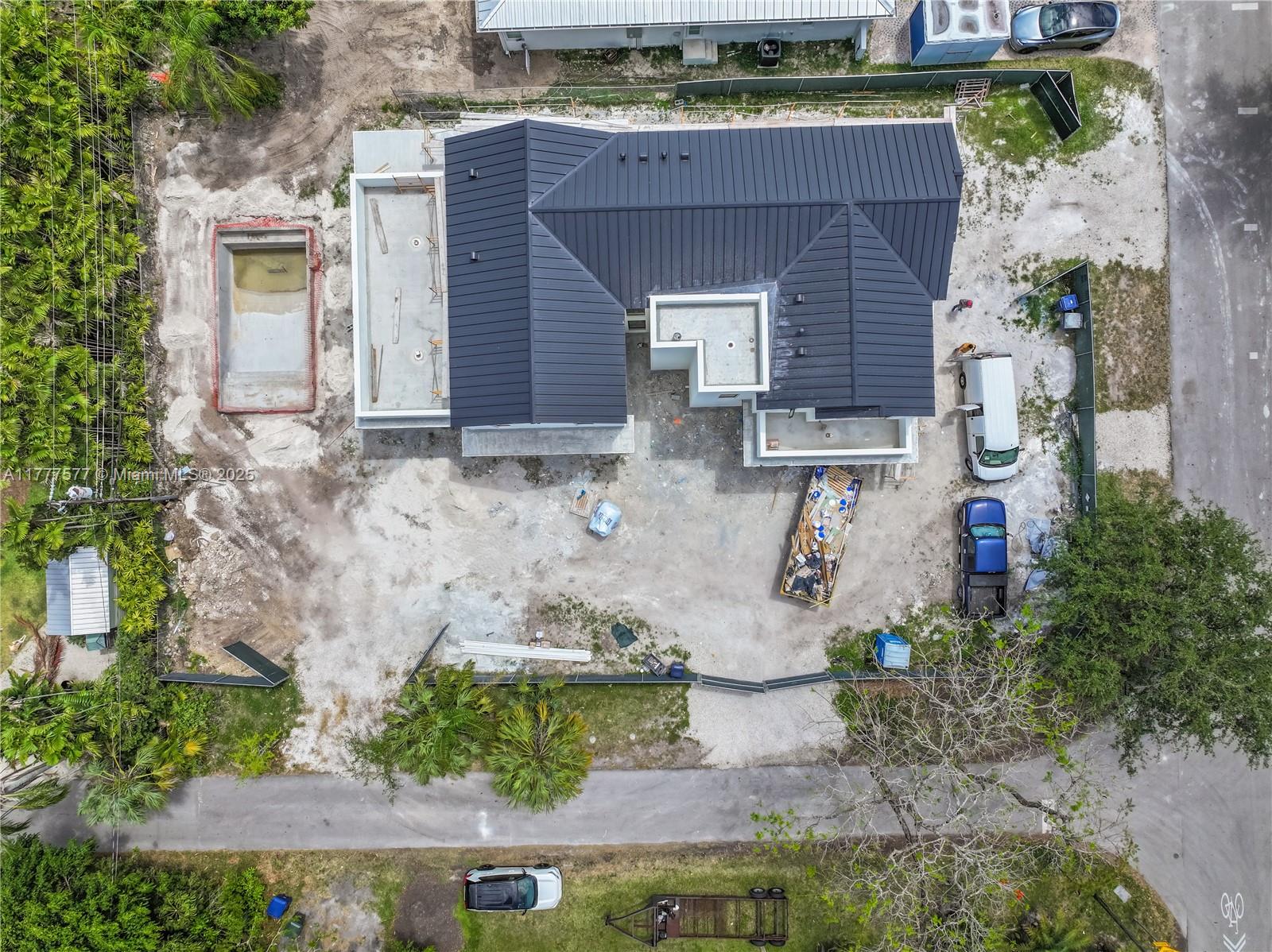 SOUTH MIAMI VILLAS - Residential