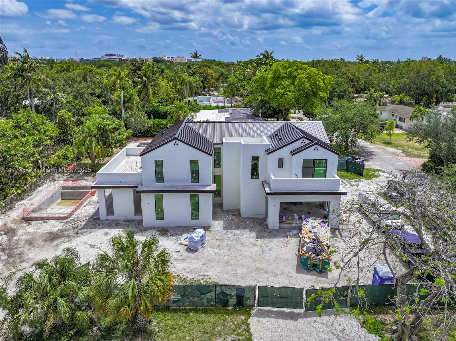 SOUTH MIAMI VILLAS - Residential