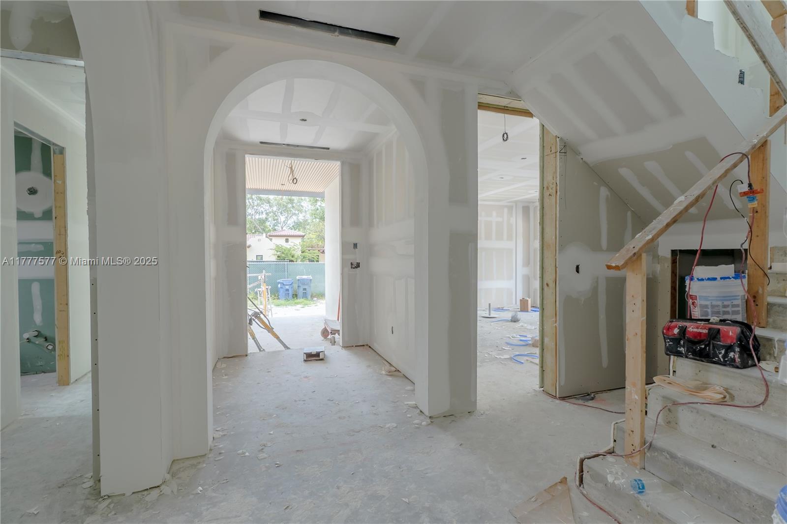 SOUTH MIAMI VILLAS - Residential