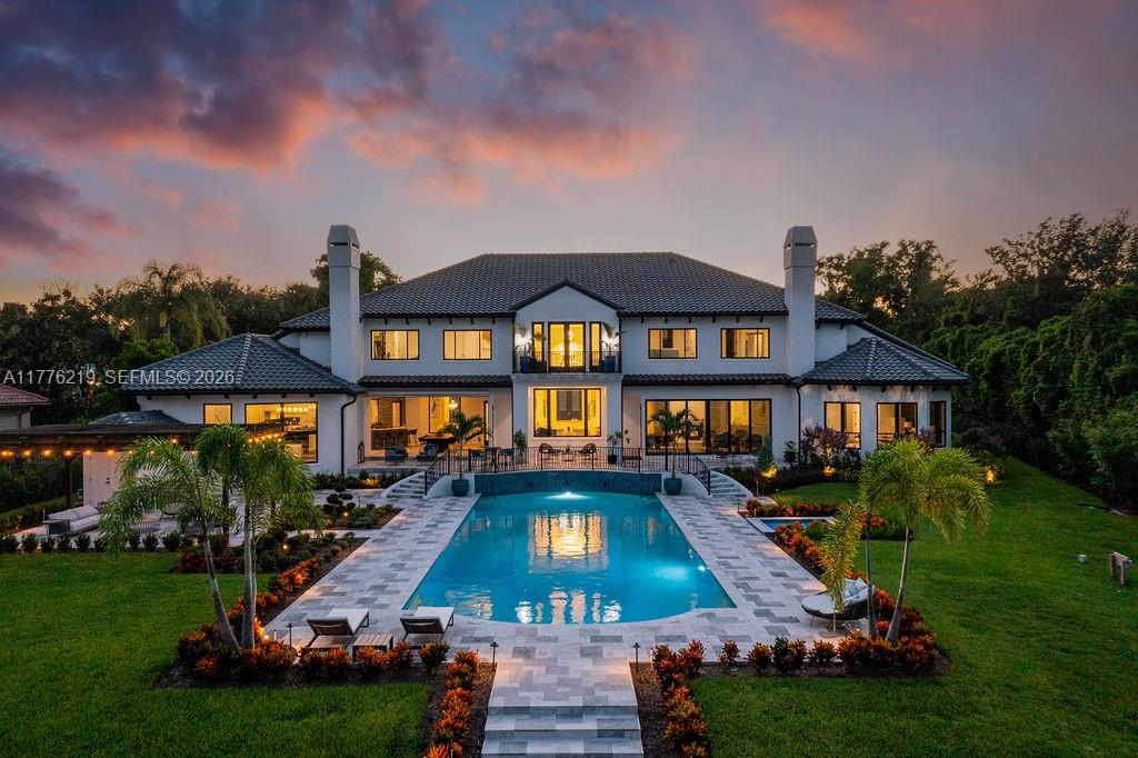 LAKE MAITLAND MANOR - Residential