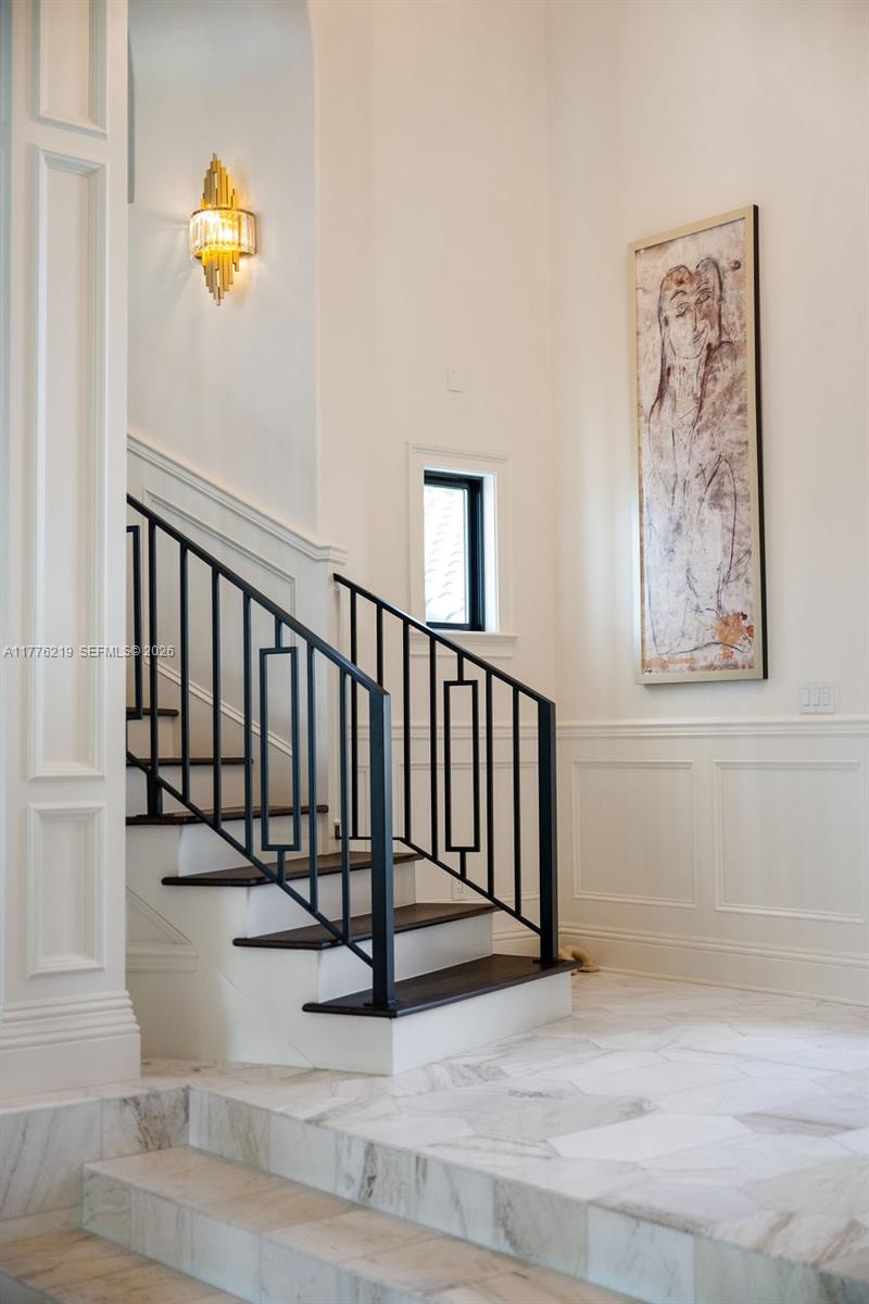 LAKE MAITLAND MANOR - Residential