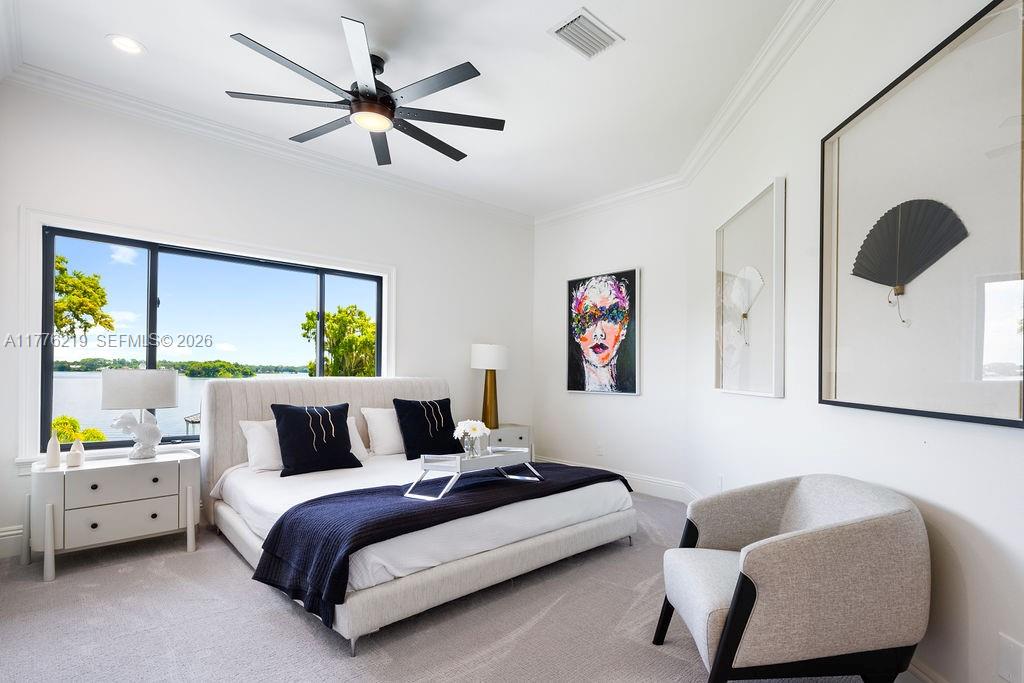 LAKE MAITLAND MANOR - Residential