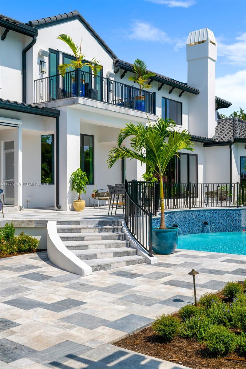 LAKE MAITLAND MANOR - Residential