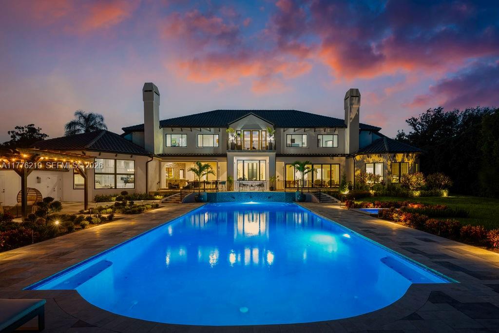 LAKE MAITLAND MANOR - Residential