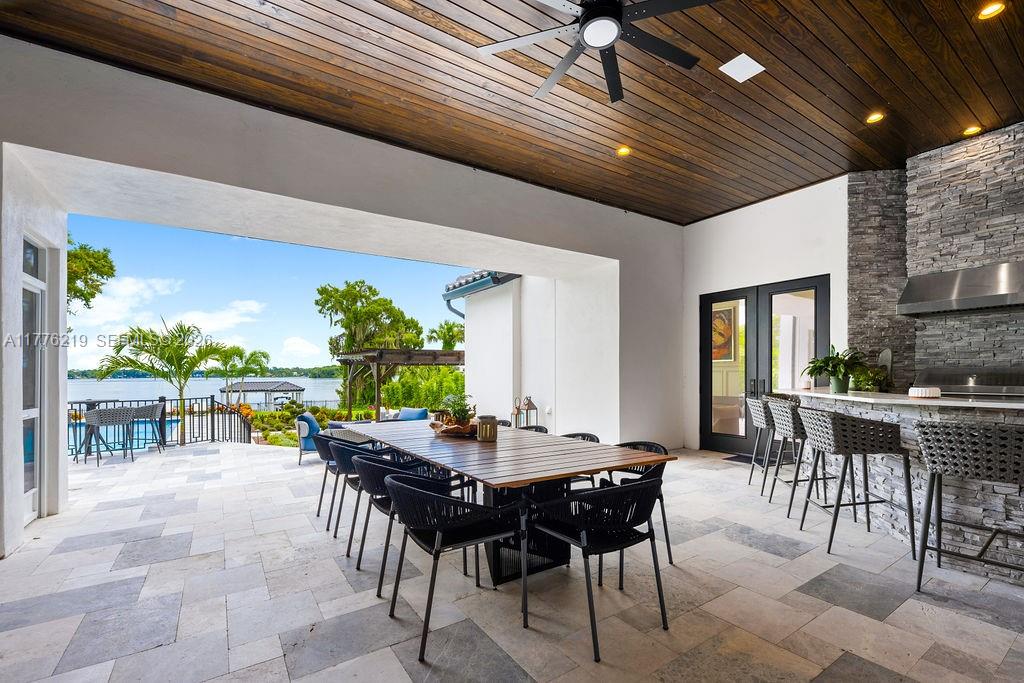 LAKE MAITLAND MANOR - Residential