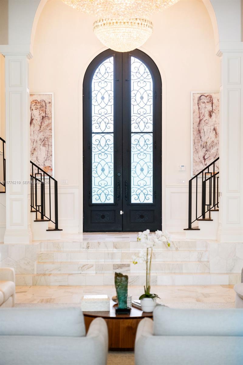 LAKE MAITLAND MANOR - Residential