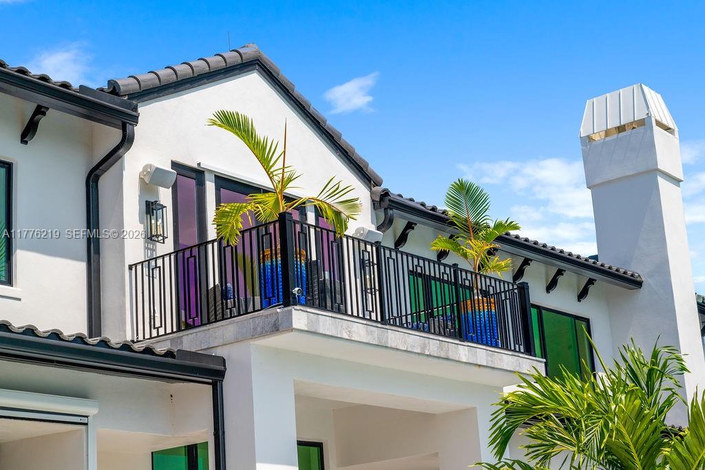 LAKE MAITLAND MANOR - Residential