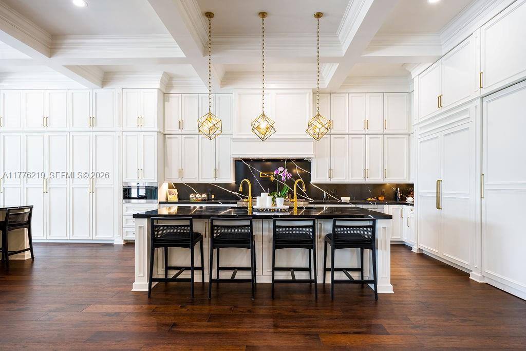 LAKE MAITLAND MANOR - Residential