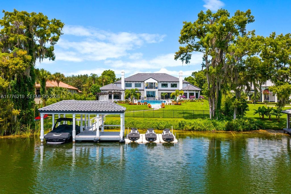 LAKE MAITLAND MANOR - Residential