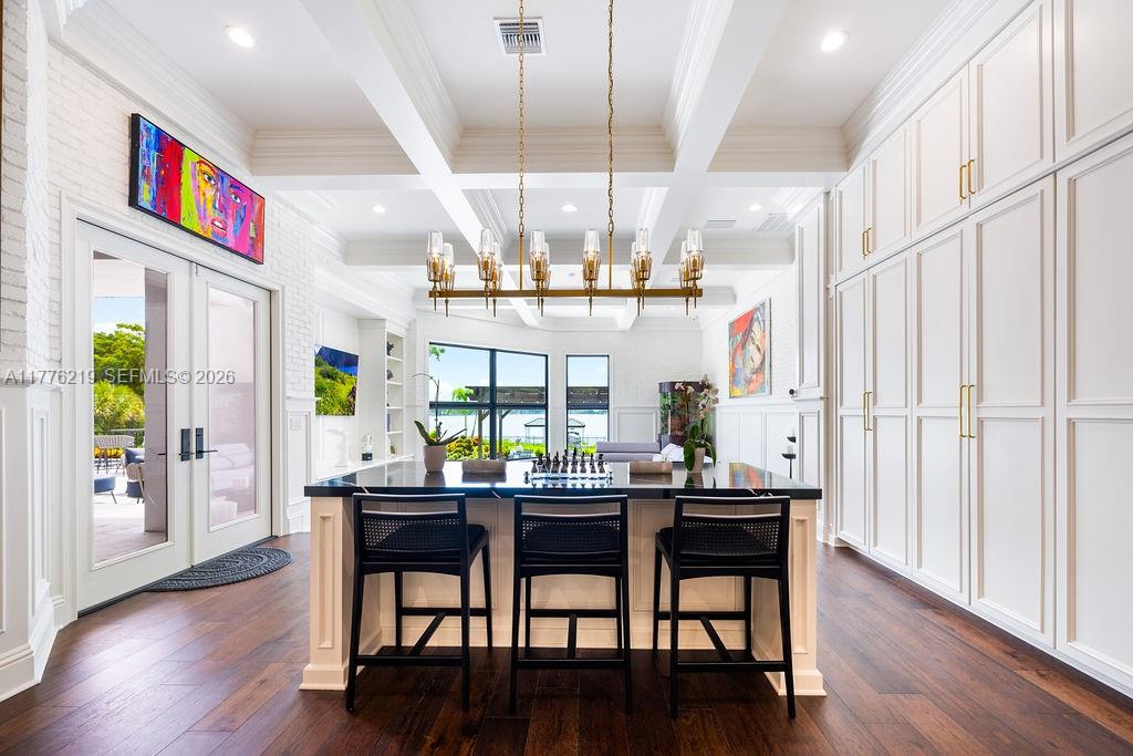 LAKE MAITLAND MANOR - Residential