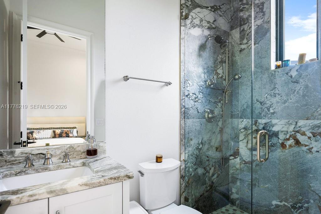 LAKE MAITLAND MANOR - Residential