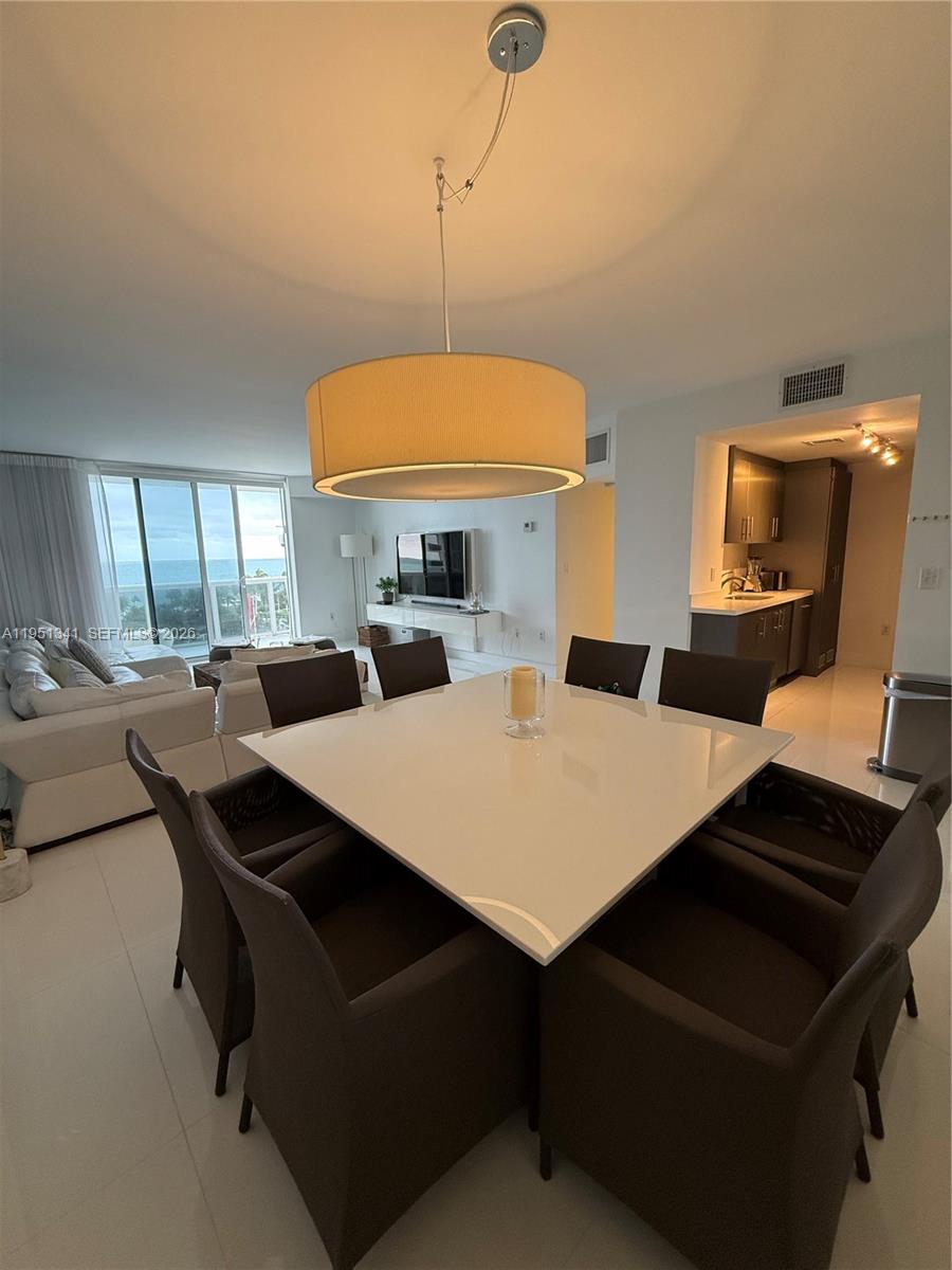 10275 Collins Ave 619