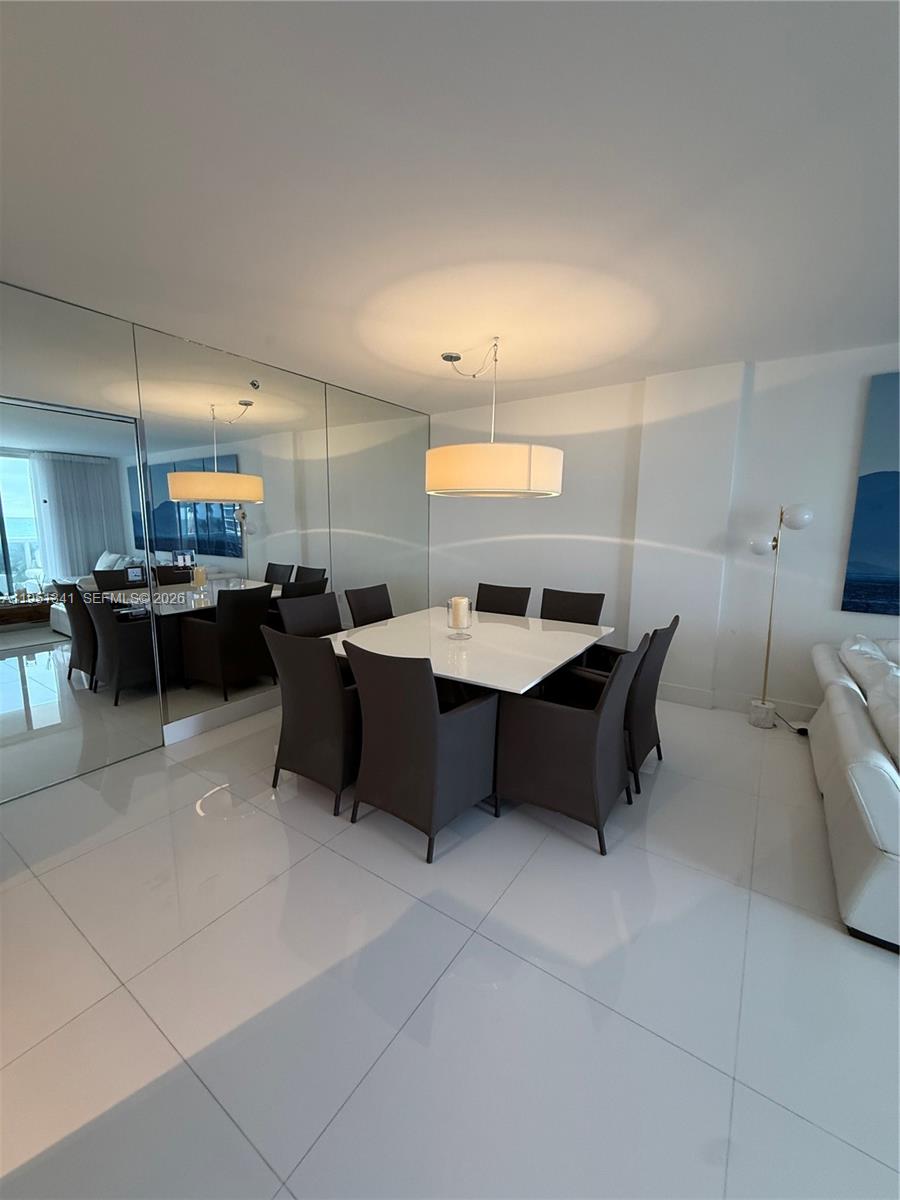 10275 Collins Ave 619