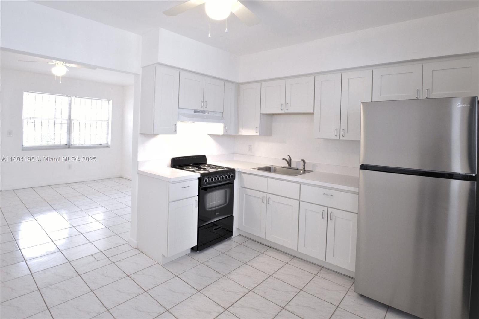 1570 NW 2nd St