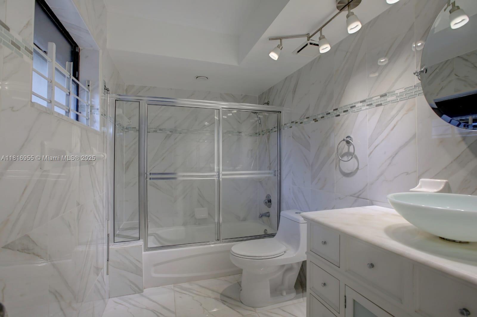 VALENCIA VILLAGE CONDO PH - Residential
