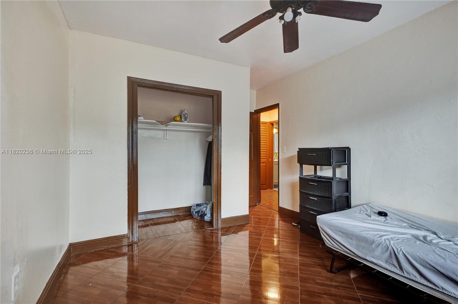EMERALD CT 1ST ADDN - Residential Income