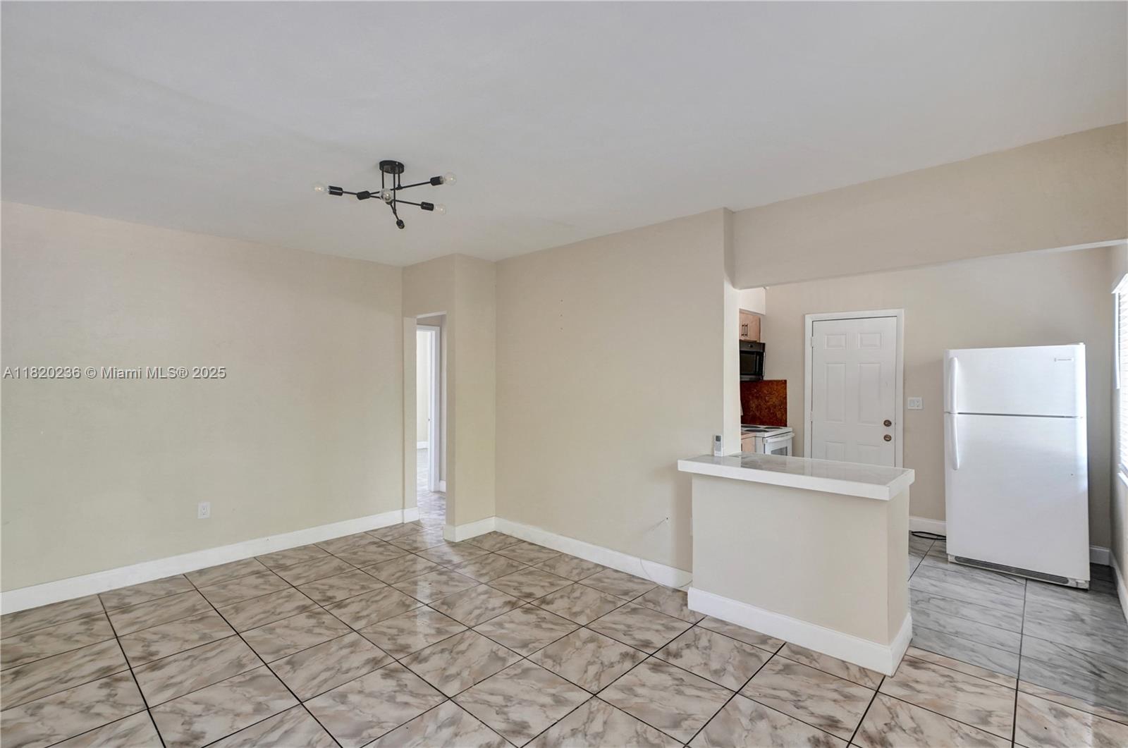 EMERALD CT 1ST ADDN - Residential Income